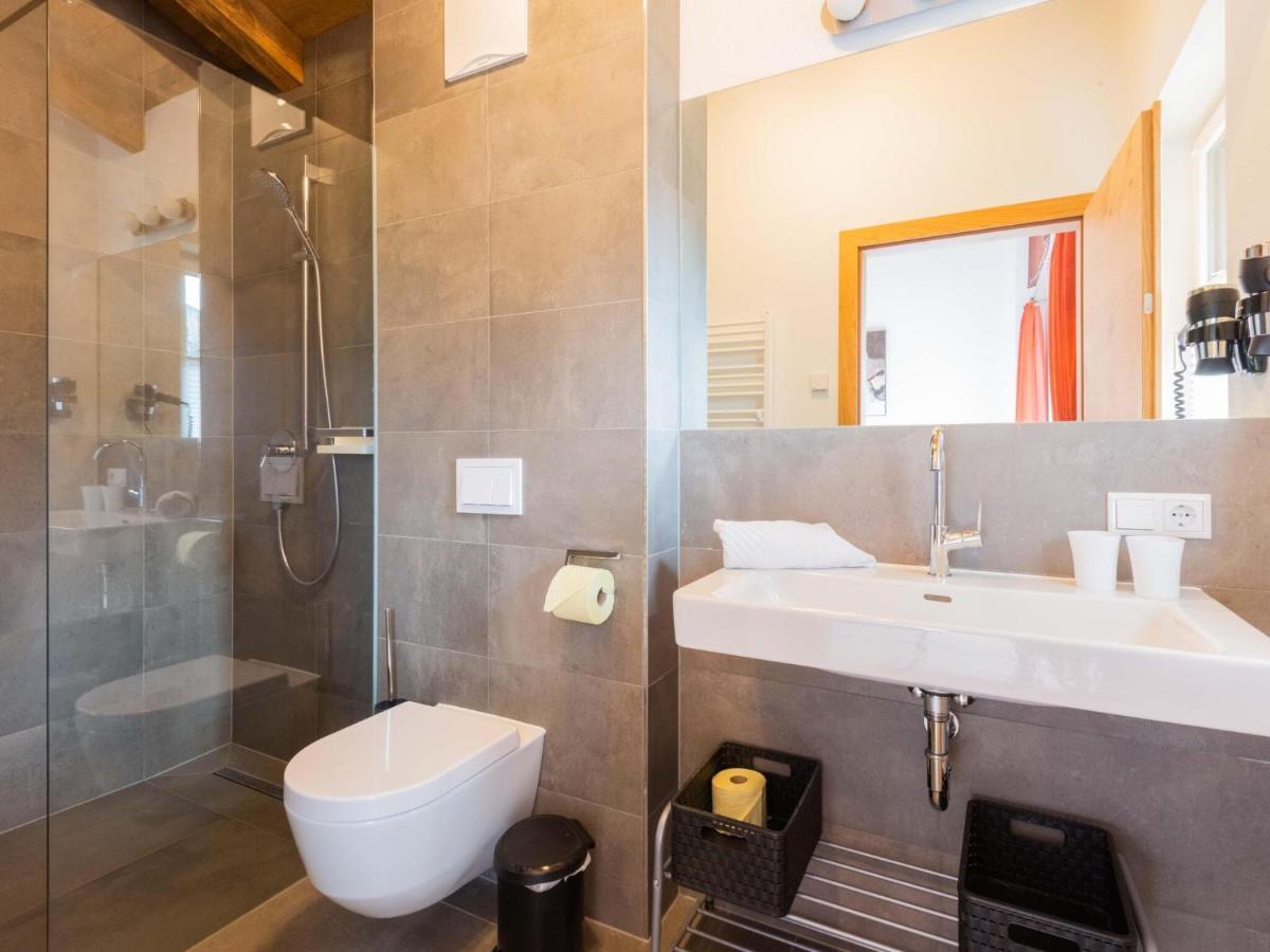 Fantastic Chalet With Sauna Niedernsill Exteriör bild